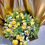 Mixed Boutique Yellow Rose